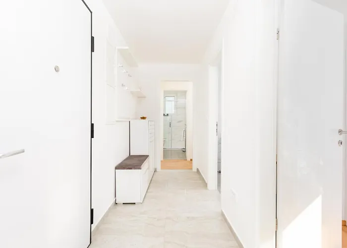 Superior *
