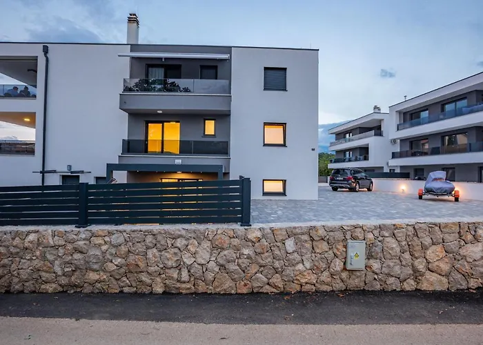 Superior Apartment *