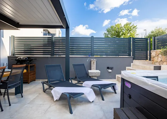 Superior Apartment *
